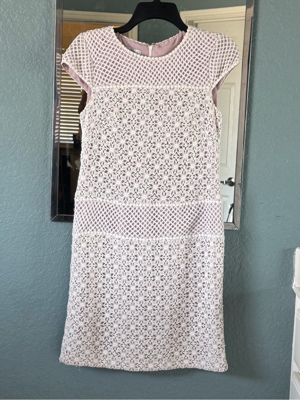 Lace Shift Dress in Light Pink